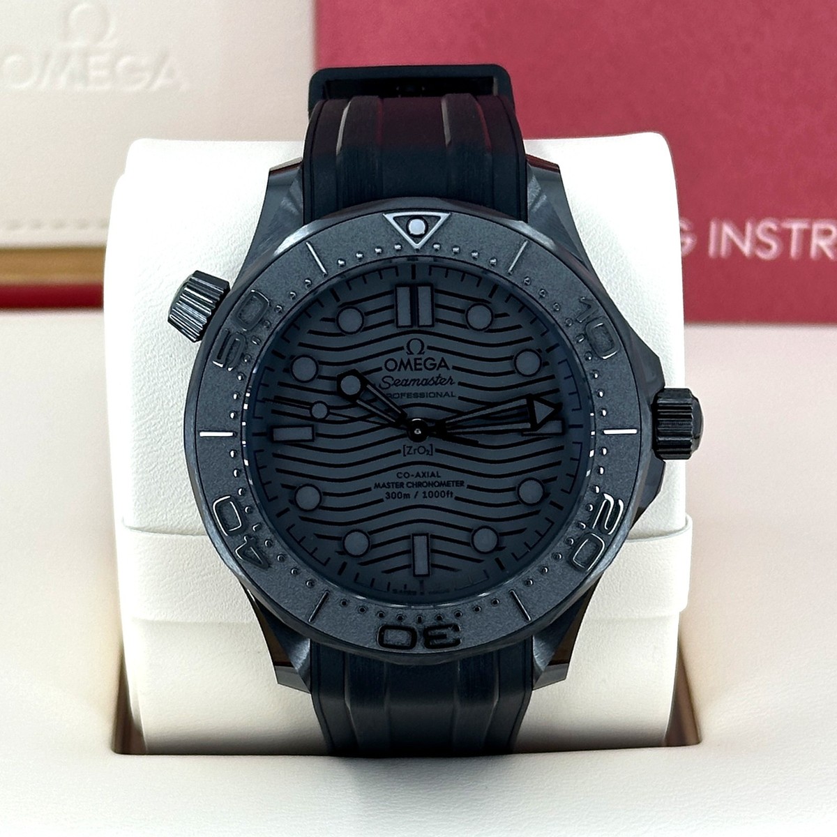 Omega Seamaster Stealth All-Black — Silicone / Caoutchouc noir