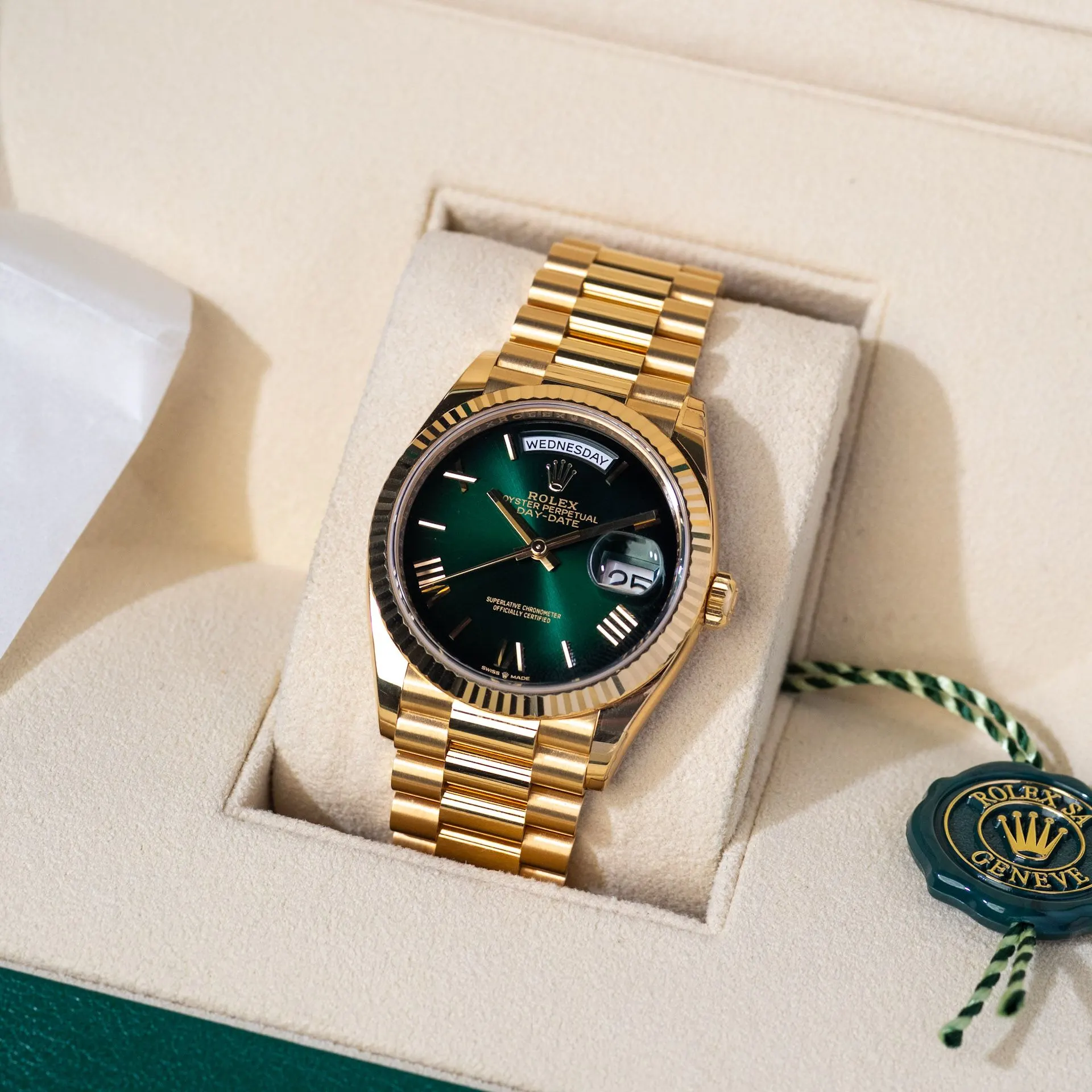 Royale Day-Date Dorée Cadran Vert Émeraude — Acier Inoxydable Doré (Style Président)
